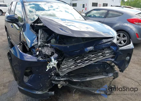 2020 Toyota Rav4 Hybrid Xse из США, поврежденный, VIN 4T3EWRFV0LU003413